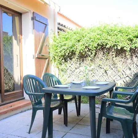 Maison Familiale 6 Couchages Avec Terrasse A 400m De La - - Fr-1-225-39 *